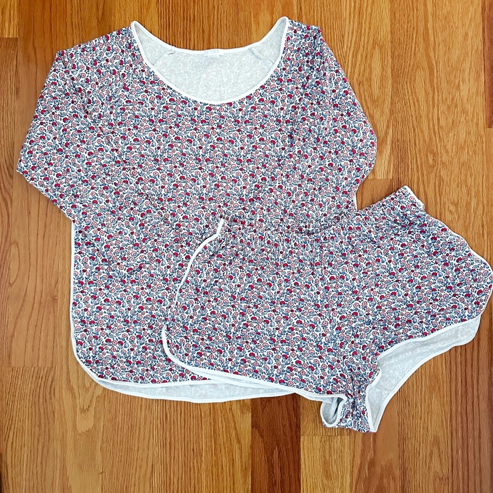 Lake Pajamas size Large EUC Limited Edition Americana